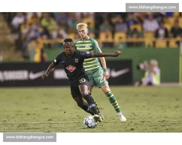 高清足球赛事直播APP下载指南畅享全球赛场精彩即时比分数据分析权威解说 - 副本 - 副本 (93) - 副本 - 副本 - 副本